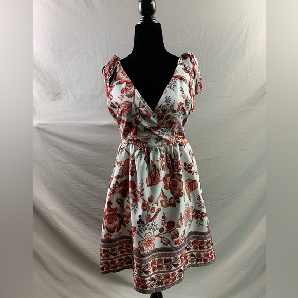 Floral Print Tie Shoulder Backless Dress - Picture 6 of 9